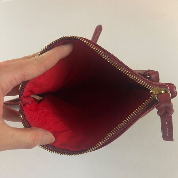 Dooney & Bourke Crossbody Red Pebbled Leather Small Zip Crossbody Shoulder Bag - Picture 5 of 9